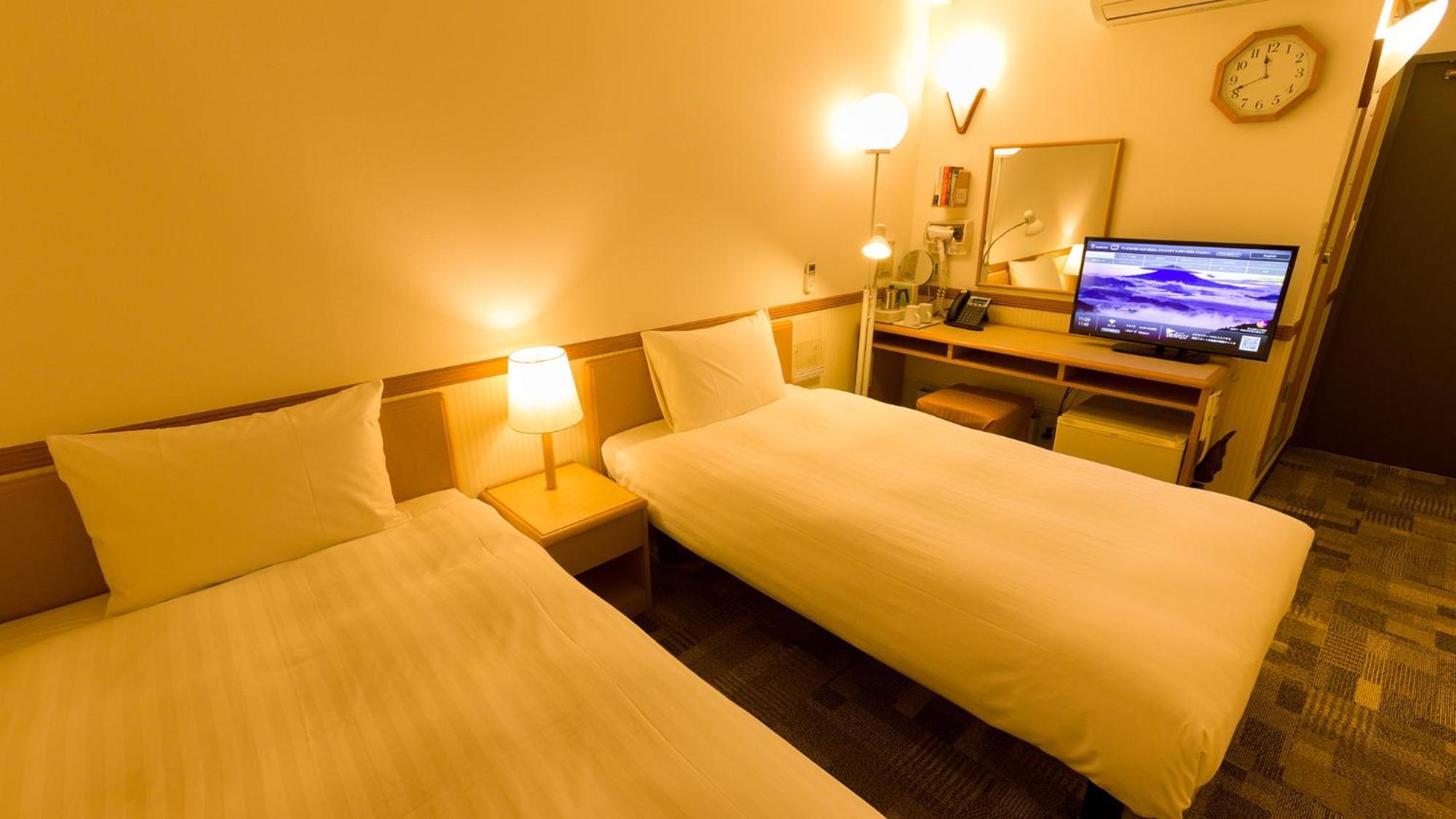 Toyoko Inn Gumma Isesaki Ekimae Стая снимка