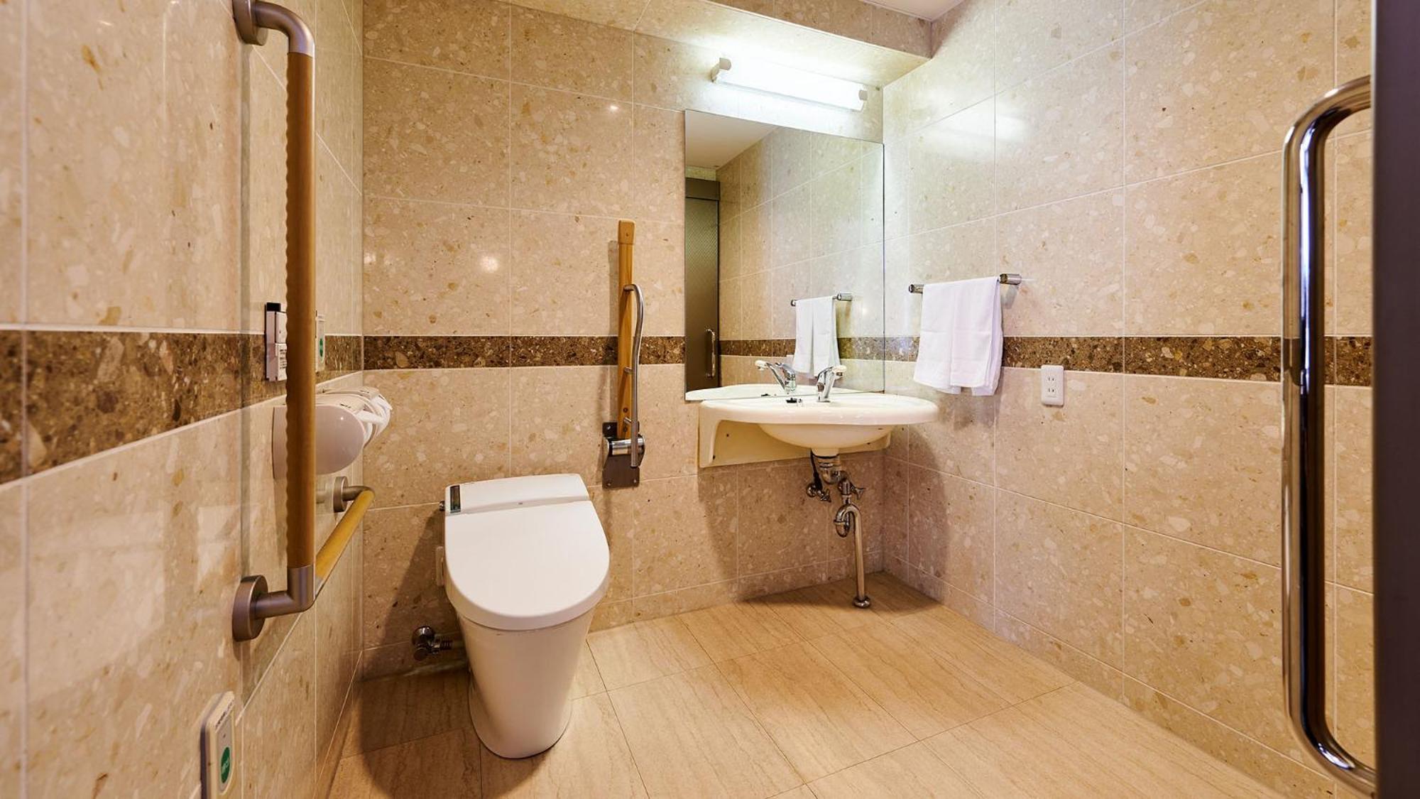 Toyoko Inn Gumma Isesaki Ekimae Стая снимка